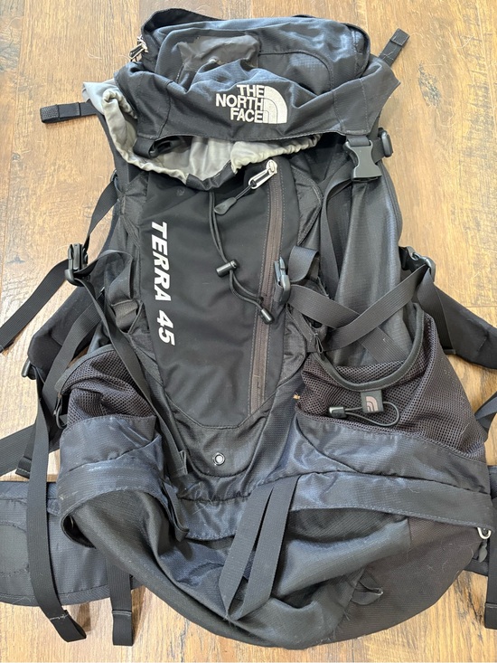 patagonia fairfield backpack 25l hands Stealth Color:Shadow Grey no-treet Osprey Atmos AG 65 Thoughtful features—like multiple net